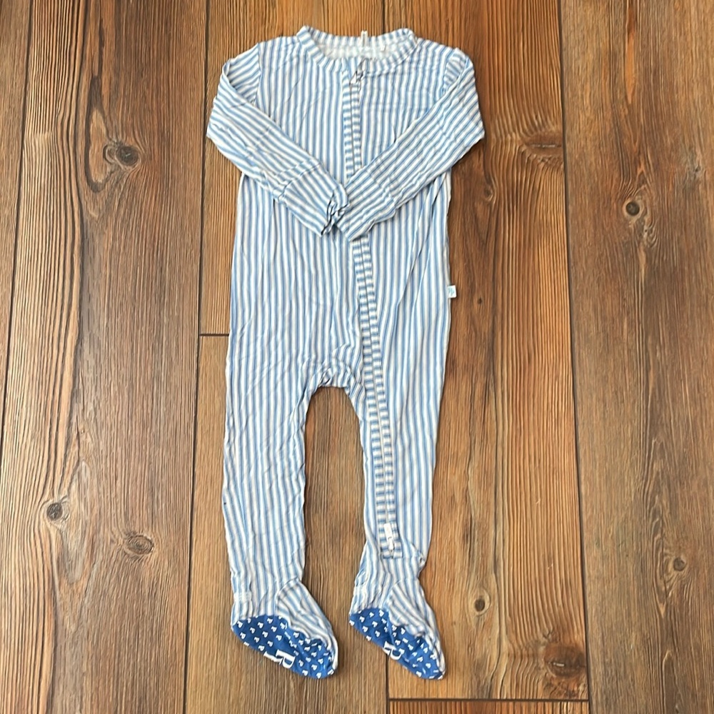 Posh Peanut Footie